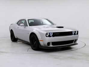 Dodge Challenger R/T Scat Pack Widebody RWD