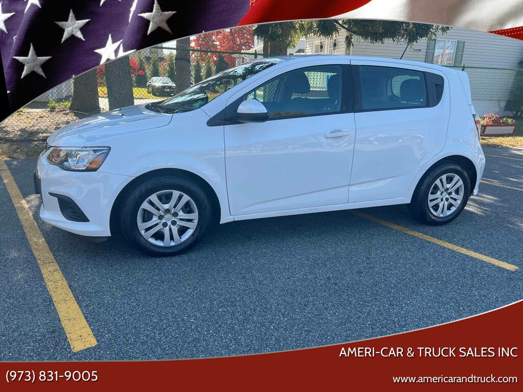 2019 Chevrolet Sonic LT Fleet Hatchback FWD