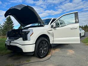 Ford F-150 Lightning Lariat SuperCrew AWD