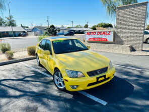 Lexus IS 300 Sedan RWD