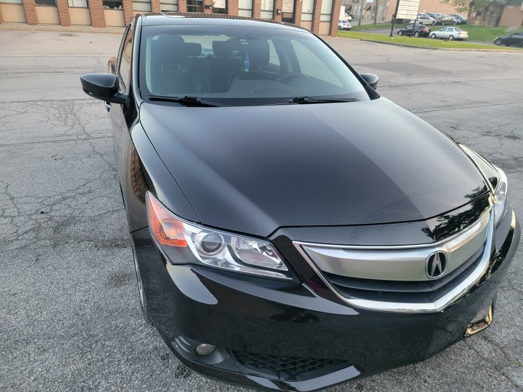 Acura ILX 2.0L FWD 2013