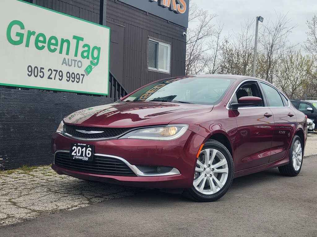 2016 Chrysler 200 Limited Sedan FWD