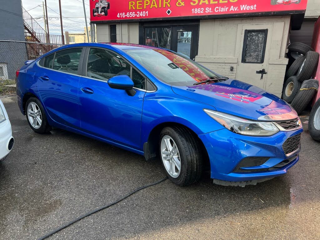 2017 Chevrolet Cruze LT Sedan FWD