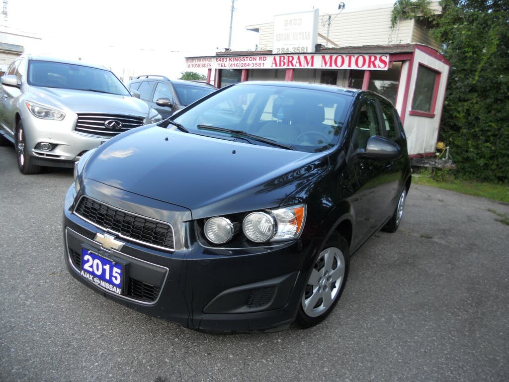 2015 Chevrolet Sonic LS Hatchback FWD