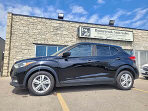 Nissan Kicks S FWD