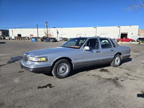 Lincoln Town Car Signature