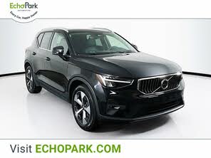 Volvo XC40 B5 Plus Bright Theme AWD