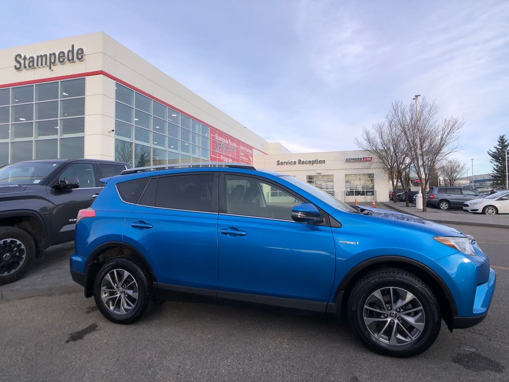 2016 Toyota RAV4 Hybrid XLE AWD