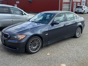 BMW 3 Series 330i Sedan RWD