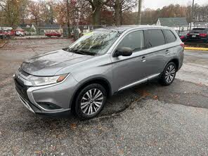 Mitsubishi Outlander SE FWD