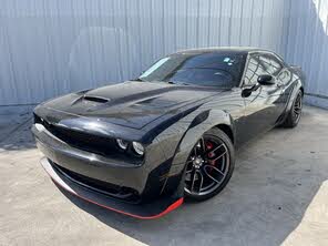 Dodge Challenger R/T Scat Pack Widebody RWD