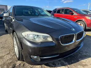 BMW 5 Series 528i Sedan RWD