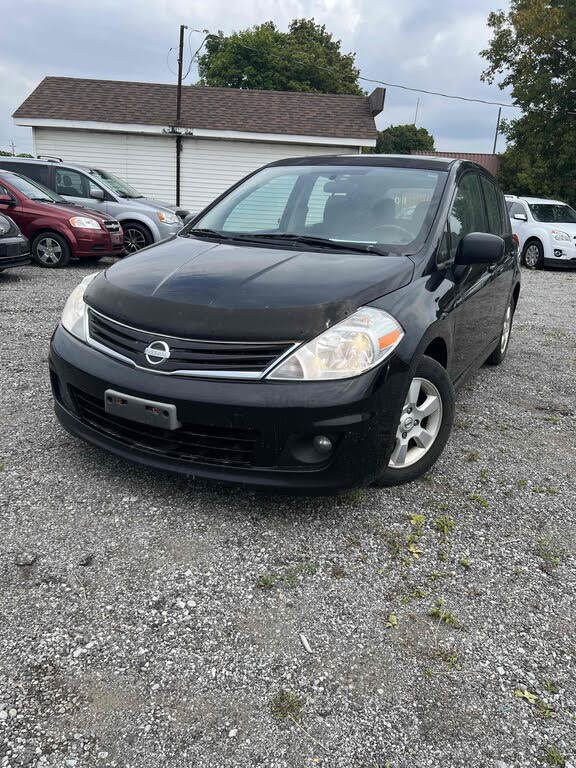 2012 Nissan Versa 1.8 S Hatchback