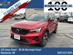 Volvo XC40 B5 Plus Dark Theme AWD