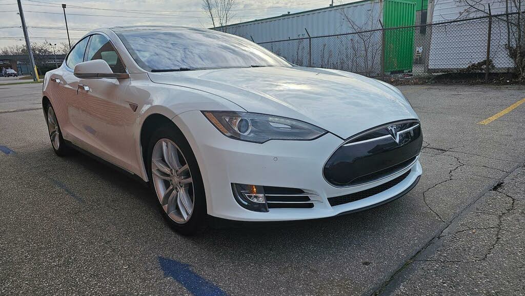 2014 Tesla Model S 85 RWD