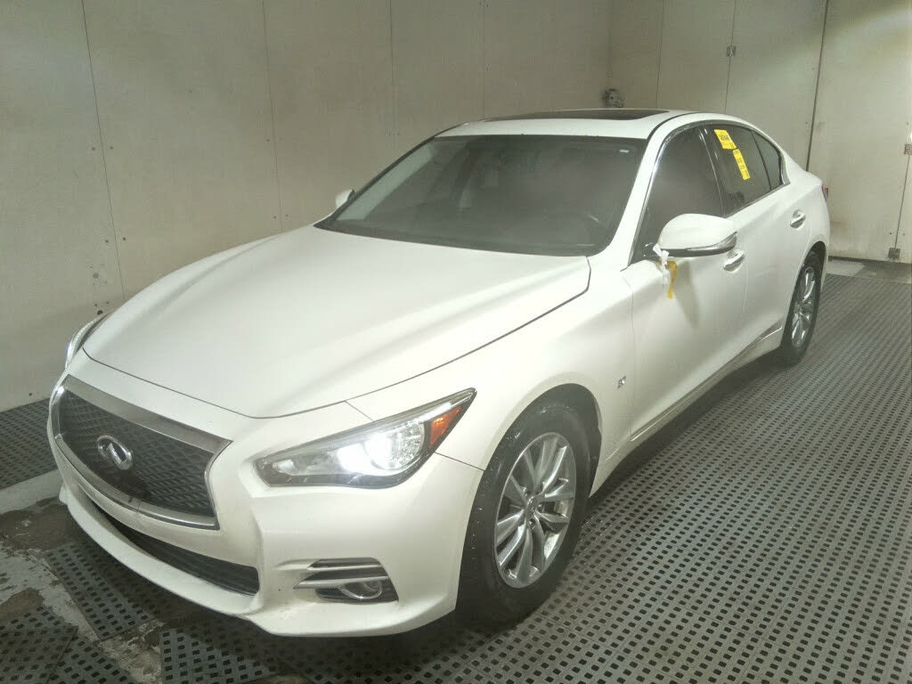 2015 INFINITI Q50 3.7 Sport AWD