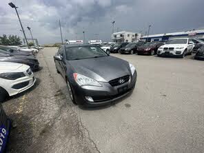 Hyundai Genesis Coupe 2.0T Premium RWD