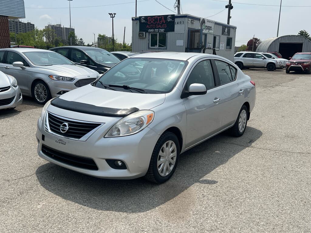 2012 Nissan Versa 1.6 SV