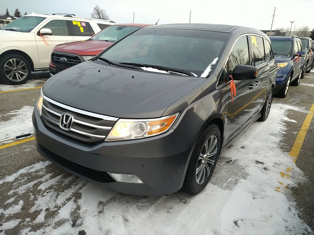 Honda Odyssey Touring FWD 2011