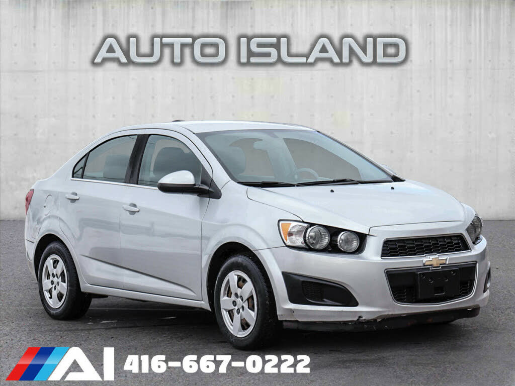 2016 Chevrolet Sonic LT Sedan FWD