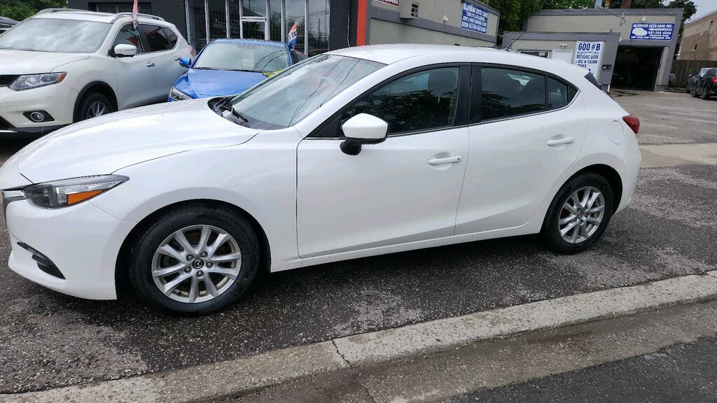 2018 Mazda MAZDA3 Sport GS