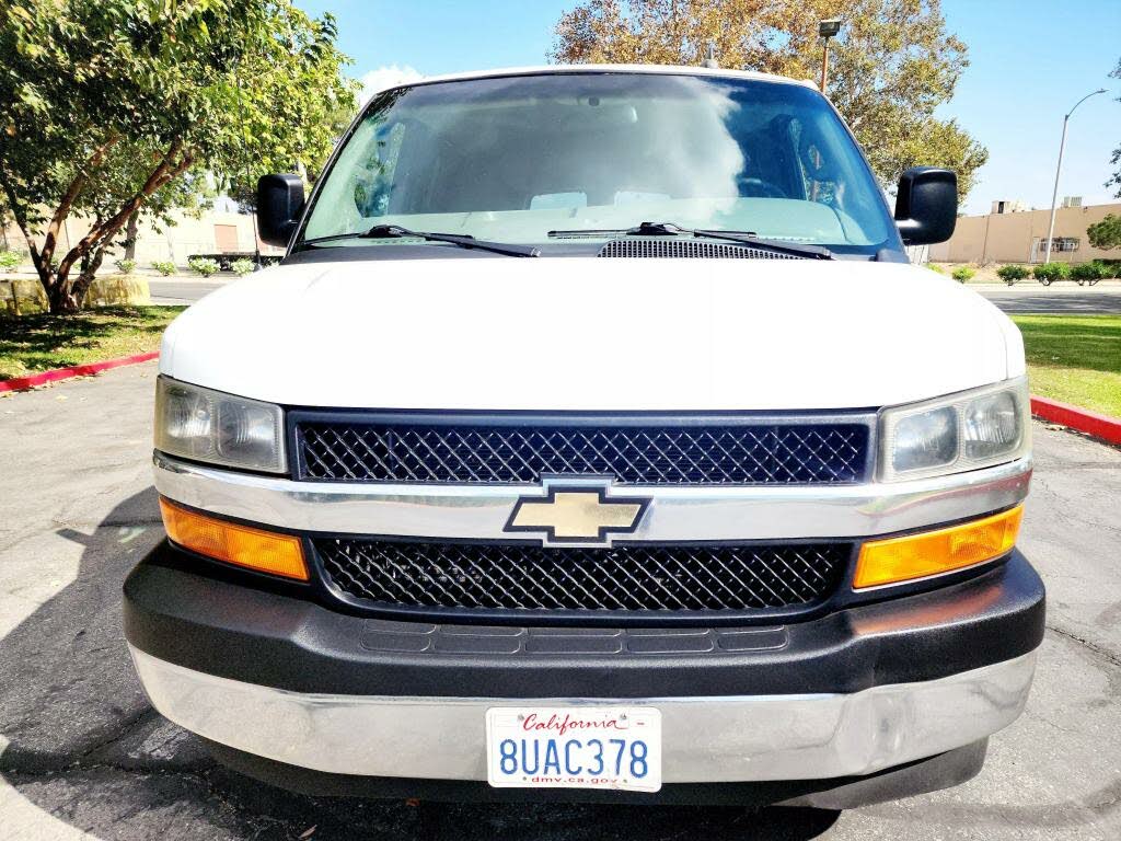 2018 Chevrolet Express 2500 LT RWD
