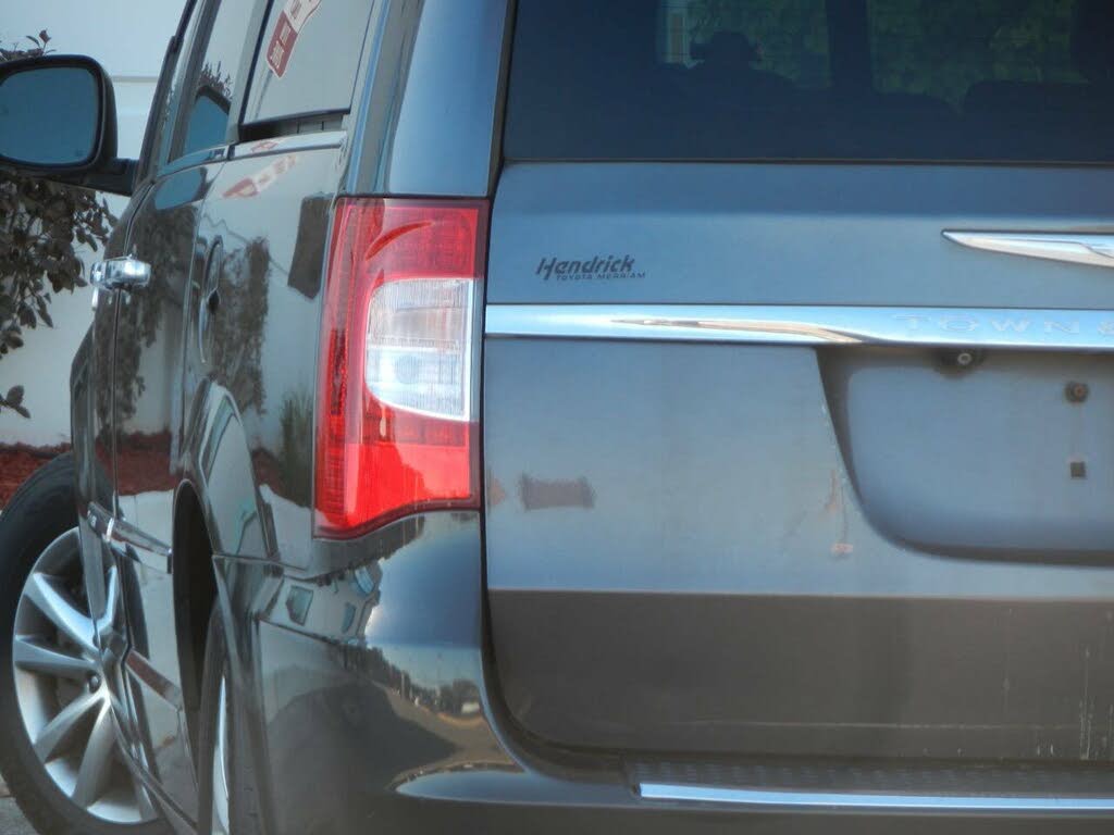 2014 Chrysler Town & Country 30th Anniversary FWD