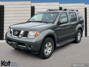 Nissan Pathfinder SE 4WD