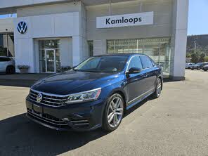 Volkswagen Passat 2.0T Wolfsburg FWD