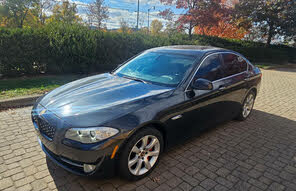 BMW 5 Series 550i Sedan RWD