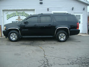 Chevrolet Suburban 2500 LT 4WD