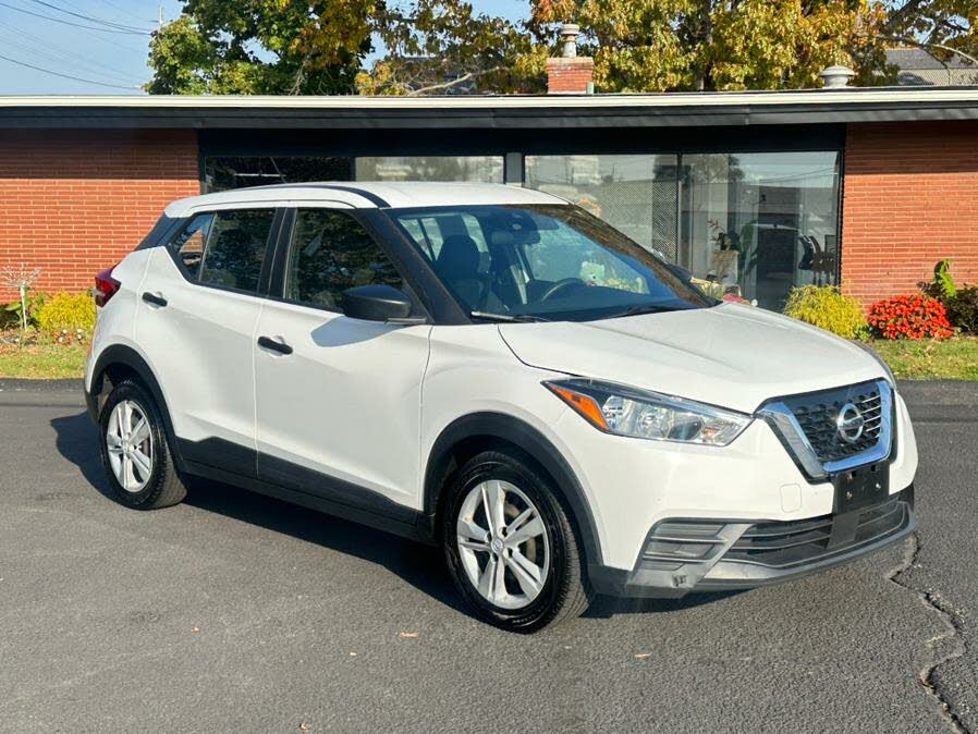 2020 Nissan Kicks S FWD