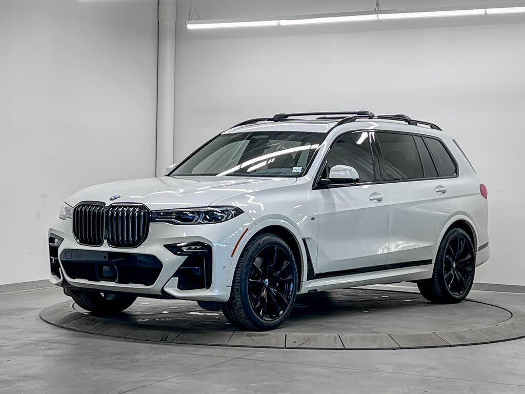 2022 BMW X7 M50i AWD