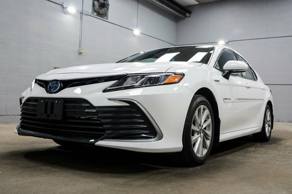 2021 Toyota Camry Hybrid LE FWD