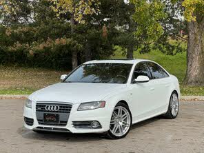 Audi A4 2.0T quattro Premium Plus AWD