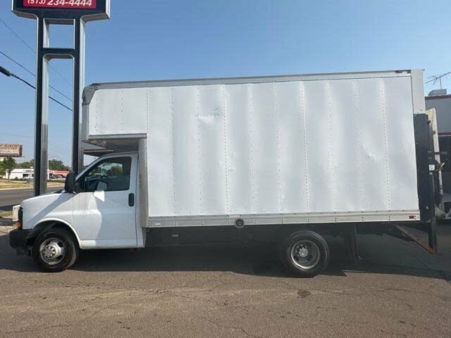2017 Chevrolet Express Chassis 3500 159 Cutaway RWD