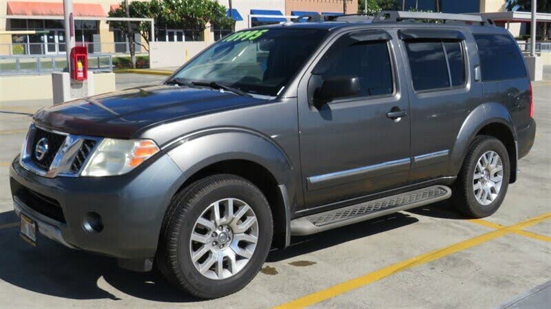 2008 Nissan Pathfinder LE