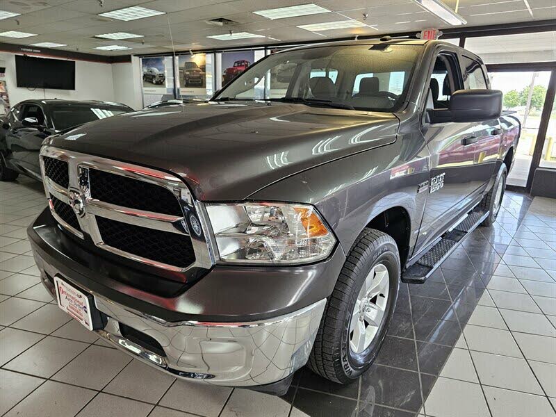 2018 RAM 1500 Express Crew Cab 4WD