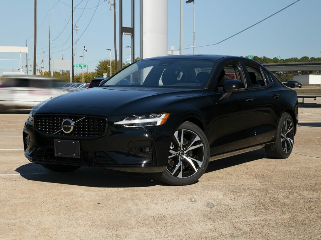2024 Volvo S60 B5 Plus Black Edition AWD