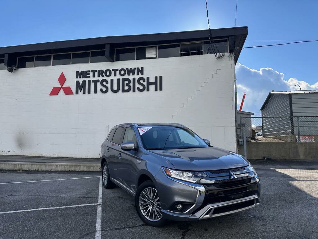 2022 Mitsubishi Outlander Hybrid Plug-in LE AWD