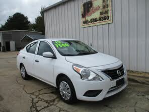 Nissan Versa S FWD