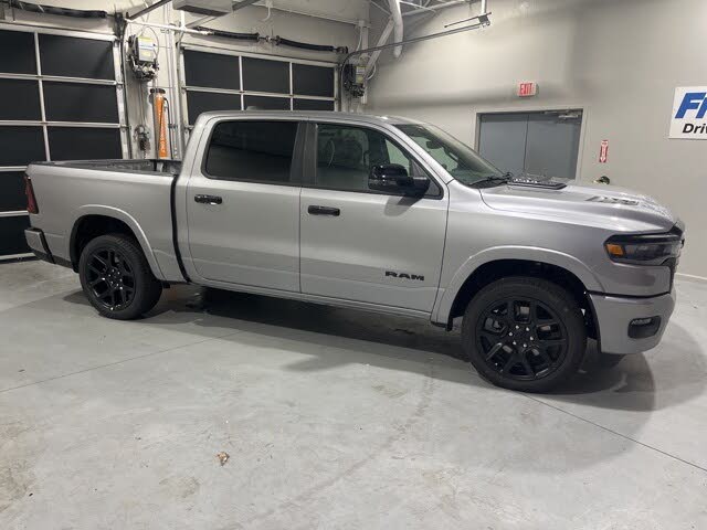2025 RAM 1500 Laramie Crew Cab 4WD