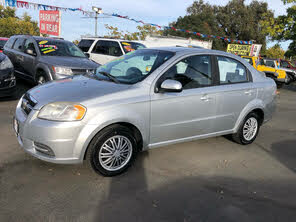 Chevrolet Aveo 1LT Sedan FWD