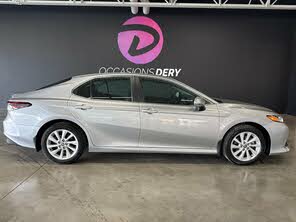 Toyota Camry Hybrid LE FWD