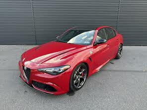 Alfa Romeo Giulia Quadrifoglio RWD