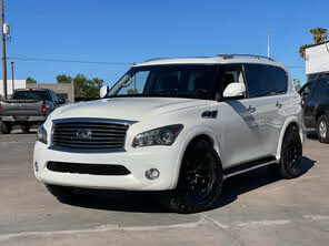 INFINITI QX56 4WD with Split Bench Seat Package