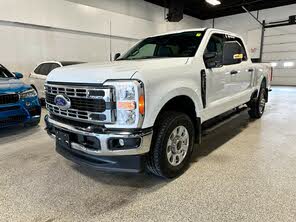 Ford F-350 Super Duty XLT Crew Cab 4WD