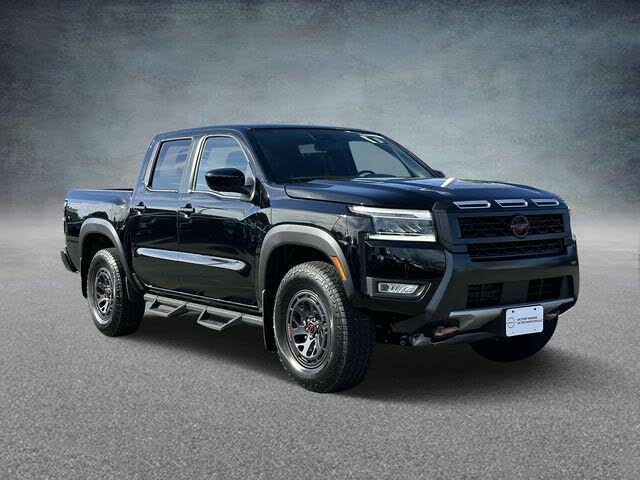 2025 Nissan Frontier PRO-4X Crew Cab 4WD