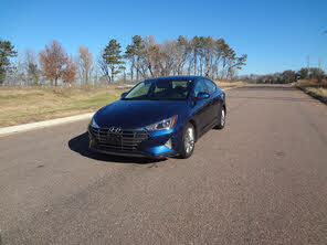 Hyundai Elantra SEL FWD