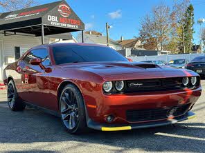 Dodge Challenger R/T Scat Pack RWD